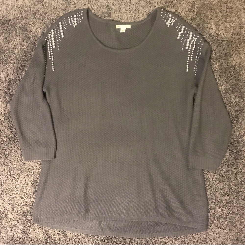 Catos lightweight gray sweater w/ bead detailing